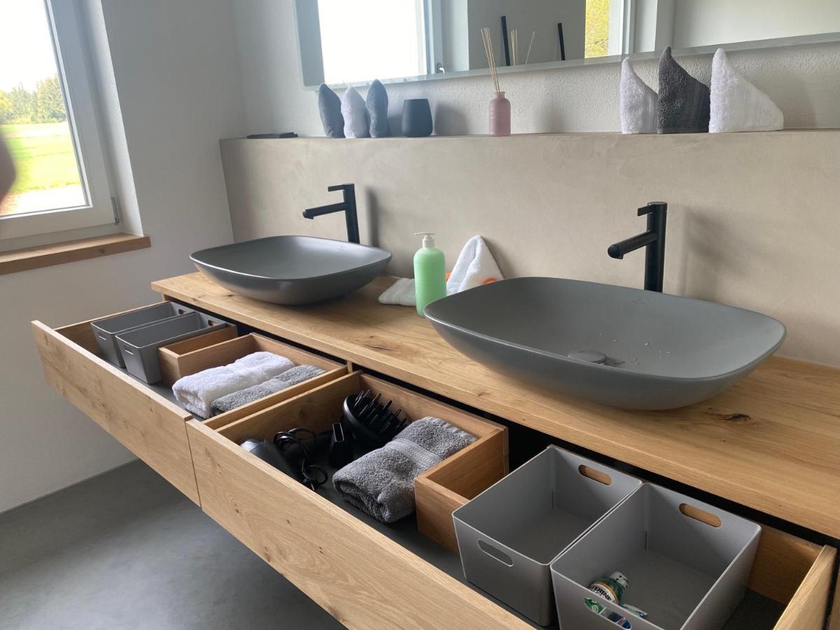 Neubau Gruener Wolpertinger Designwhg 106Qm Barrierefrei Apartment Breitbrunn am Chiemsee Bagian luar foto