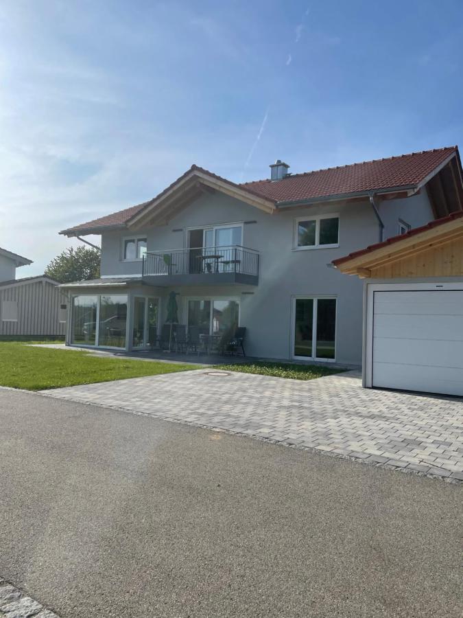 Neubau Gruener Wolpertinger Designwhg 106Qm Barrierefrei Apartment Breitbrunn am Chiemsee Bagian luar foto